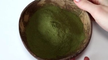 The Power of Freeze-Dried Wheatgrass Powder - Benefits and Uses. Superfood Green.