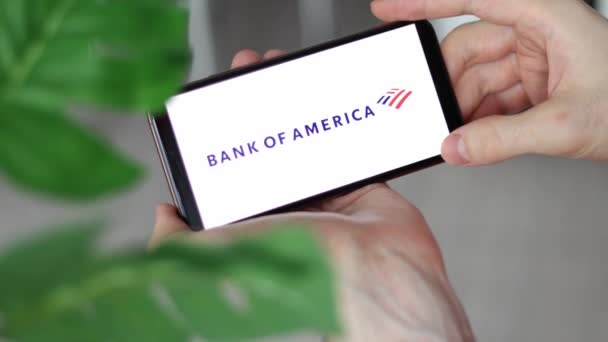 Irpen Ukraine January 20223 Closeup Smartphone Screen Bank America Logo — Stock video