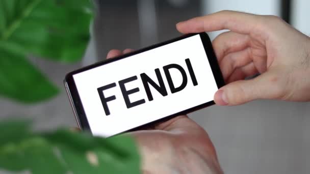 Irpen Ukraine January 20223 Closeup Smartphone Screen Fendi Logo Lettering — Stock Video