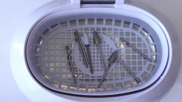 Lavar Cortadores Manicure Lavagem Ultra Sônica Branca — Vídeo de Stock