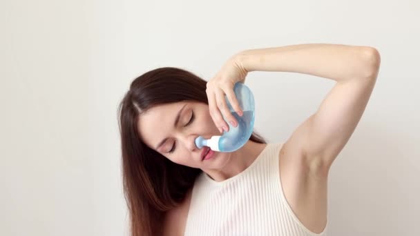 Nasal Irrigation Young Woman Uses Neti Pot Treat Her Runny — Stock Video