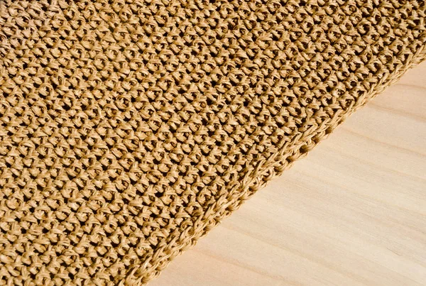 木の背景にトラフィアの皮 ラフィア 英語版 は100 有機木材繊維で かぎ針編みが容易である — ストック写真