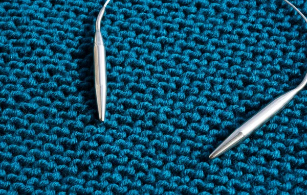 Garter Knitting Pattern Knitted Large Knitting Needles Semi Woolen Yarn — Stock Photo, Image