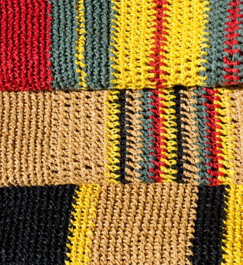 Kadın çantaları. El yapımı raffia plaj çantaları. Yaz tatili için güzel renkli çantalar..