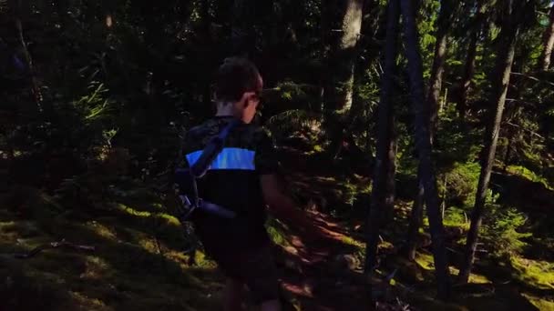 Young Eight Years Old Caucasian Boy Sling His Broken Arm — Vídeos de Stock