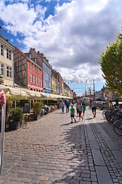 Copenhagen Denmark Diverse People Walking Nyhavn Canal Tourist Attraction Capital — Stock Photo, Image