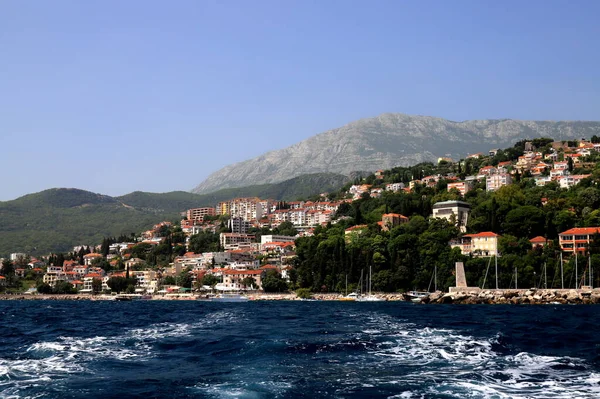 Cidade Pitoresca Herceg Novi Montenegro Nas Montanhas Costa Kotor Paisagem — Fotografia de Stock
