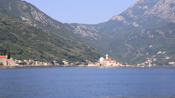 Montenegro Bucht Von Kotor Schöne Kirche Auf Der Insel Madonna — Stockvideo