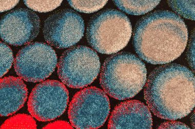 Yuvarlak geometrik desenli kabarık eski halı arka plan dokusu, düşük görünüm yakın