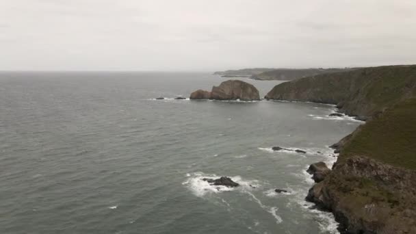 Klify Pochmurny Dzień Widziane Powietrza Asturii Zdjęcia Lotu Ptaka — Wideo stockowe