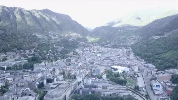 Ciudad Medio Verdes Montañas Vistas Desde Cielo Andorra — Vídeos de Stock