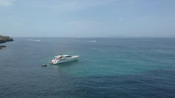 Big White Yacht People Balearic Islands Seen Sky Island Tourism — Stock Video