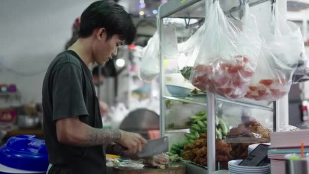 Young Asian Street Food Vendor Cutting Chicken Traditional Thai Street — 비디오