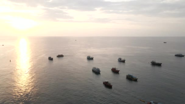 Landscape Lot Boats Island Shore Thailand Drone Shot — Stockvideo