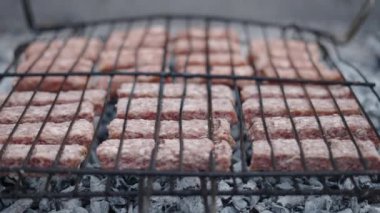 İspanya 'da sosis dolu bir ızgaranın kapanışı - İspanyol geleneksel yemekleri