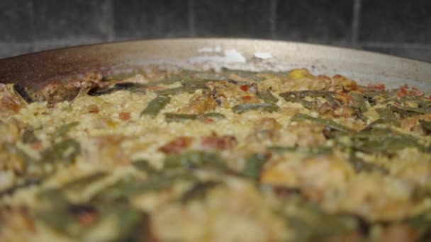 Paella Prawie Gotowy Jedzenia Odpoczynku Hiszpańskiej Tradycyjnej Żywności — Wideo stockowe