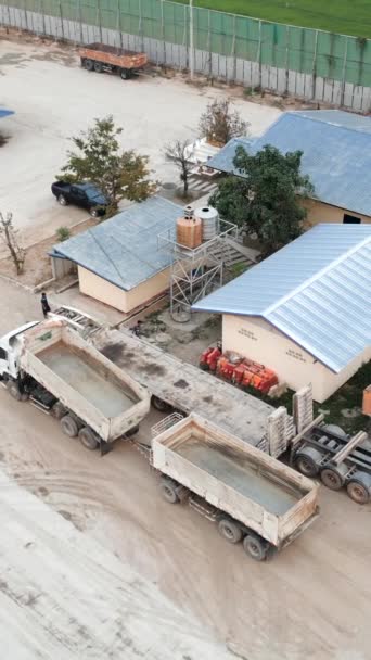 Будівельні Вантажівки Припарковані Будівельному Майданчику Таїланді Industry Vertical — стокове відео