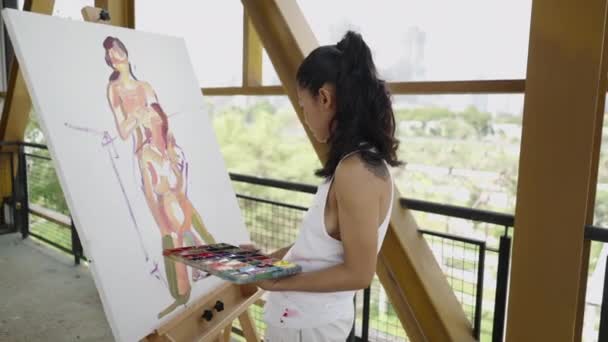Bruna Donna Dipinge Silhouette Due Modelli Concetto Artistico — Video Stock
