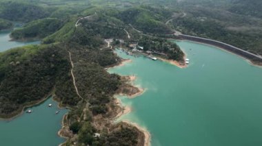 Tayland 'daki dağların insansız hava aracı görüntüsü - Yatay 4K