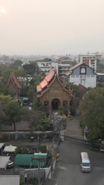 Повітряний Постріл Наближається Тайського Храму Fhd Вертикальне Відео — стокове відео