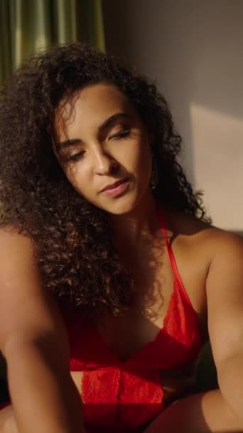 Cute Curly Haired Woman Looking Her Smartphone While Sitting Fhd — Stock Video