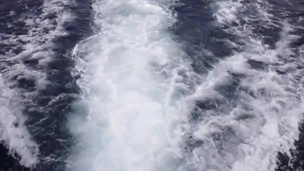 Вид Зверху Морські Хвилі Створені Корабельним Двигуном Горизонтальне Відео — стокове відео