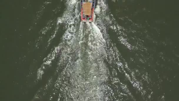 Kilátás Égből Egy Hajó Vitorlázás Horizontális Drón Videó — Stock videók