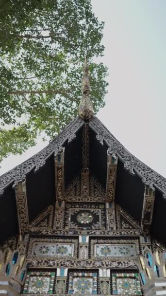 Tajska Świątynia Chiang Mai Widziana Dołu Fhd Vertical Video — Wideo stockowe