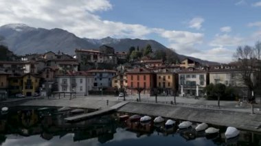 Mergozzo limanının güzel manzarası - 4K Yatay Görüntü