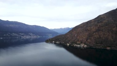Maggiore Gölü 'nün kuş bakışı manzarası - Yatay 4K Maggiore Gölü