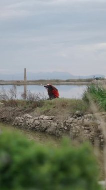 Mor renkli model FullHD Dikey