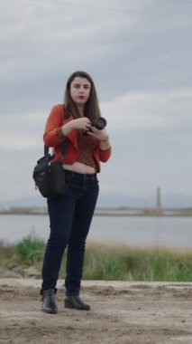 Fotoğraf makinesi oturum için konum arıyor - FullHD Dikey