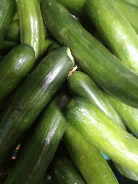 Fresh Green Cucumbers Market — Stock Photo, Image