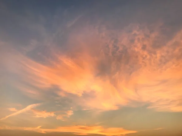 Prachtige Zonsondergang Hemel Met Wolken — Stockfoto