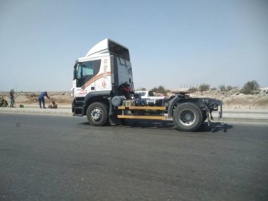 Çölde kamyonet, Mısır