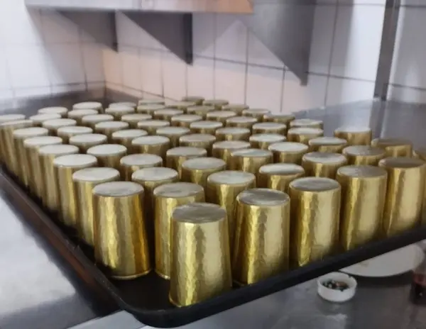 Pişirme süreci. Fırın rulolarının hazırlığı.