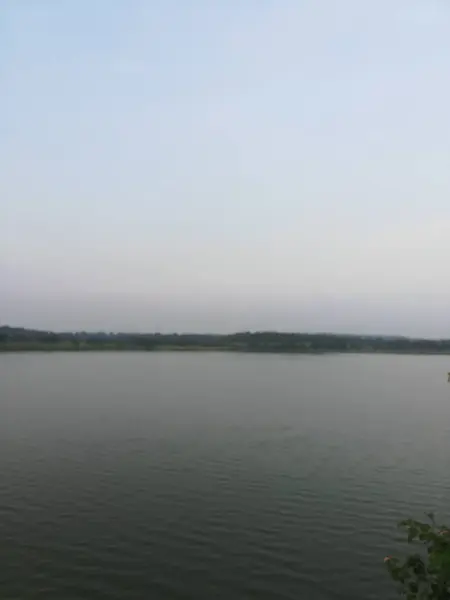 Sabahları gölün güzel manzarası