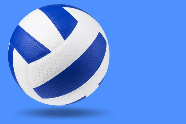 排球皮球 颜色与蓝色结合 蓝色背景 复制空间 — 图库照片