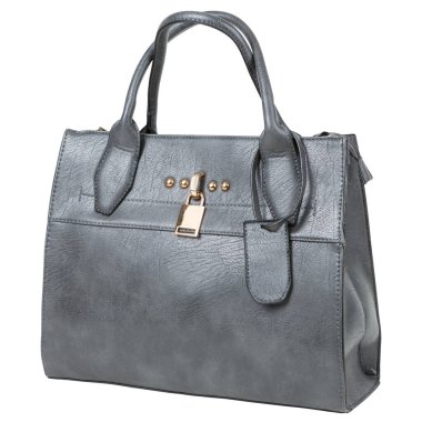 Altın asma kilit şeklinde süslenmiş gri kadın çantasının beyaz bir arka planı var.