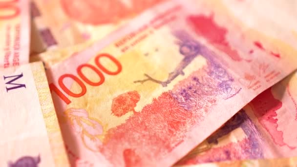 Viele Argentinische Pesos Scheine Gemischt Mit Eintausendfünfhundert Scheinen — Stockvideo