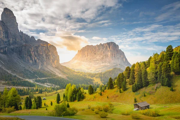 Sassolungo 'da Gün Doğumu veya Langkofel Dağ Grubu, Dolomitler, Trentino Alto Adige, İtalya