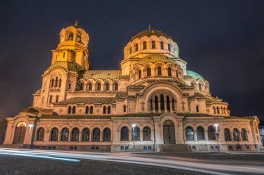 Sofya 'daki Aziz Alexander Nevski Katedrali gece aydınlandı, Bulgaristan, Doğu Avrupa, uzun süre açık