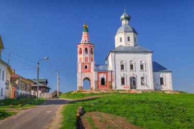 Ortodoks Kilisesi altın gün batımında, Suzdal, Rusya 'nın altın yüzüğü