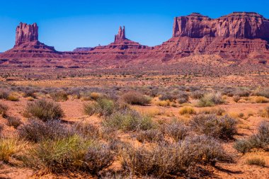 The Mittens, Monument Valley 'de güneş doğarken, Arizona ve Utah, ABD