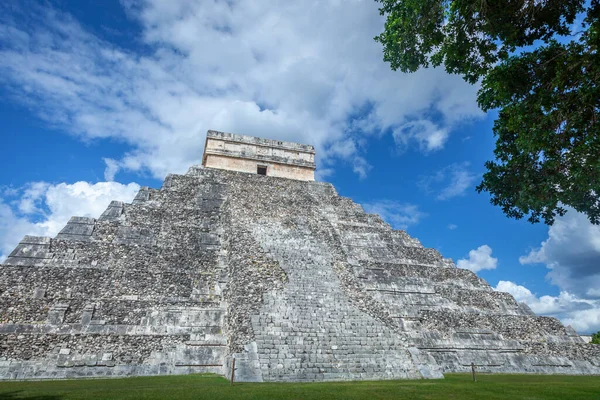 stock image Kukulkan El Castillo , Mayan Pyramid Chichen Itza, Yucatan, Mexico