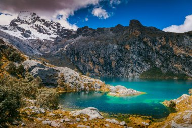 Laguna Churup ve Cordillera Blanca, uzun pozlama, Ancash Anddes, Peru