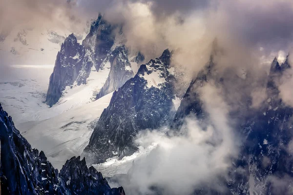 晴れた日にモンブラン大規模な牧歌的な高山の風景 シャモニー フランスアルプス — ストック写真