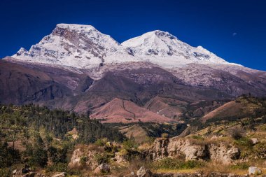 Huascaran Dağı, Cordillera Blanca 'da kar tepeli And Dağları, Ancash, Peru, Güney Amerika