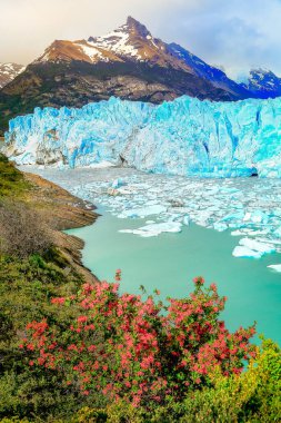 Dramatik Perito Moreno Buzulu ve buz kütlesi, Arjantin Gölü, Patagonya, El Calafate