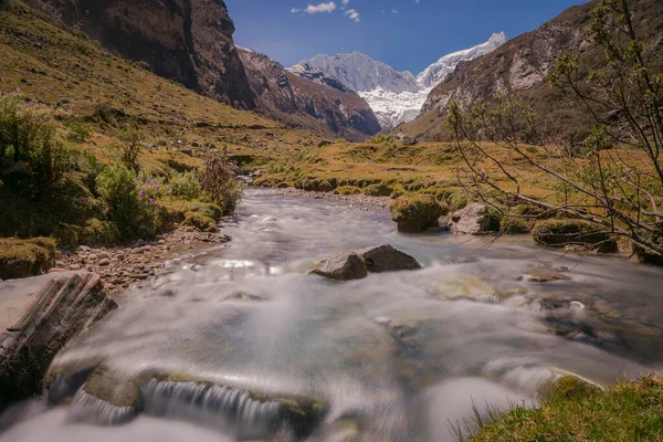 stock image River and Huascaran Mountain massif in Cordillera Blanca, snowcapped Andes, Ancash, Peru, South America